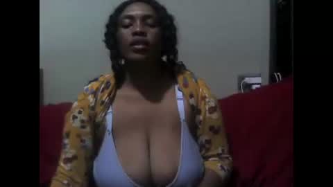 Snapshot of ddboobsnipples chatting on 12-21-24, 09:36 ddboobsnipples online show from 12-21-24, 09:36
