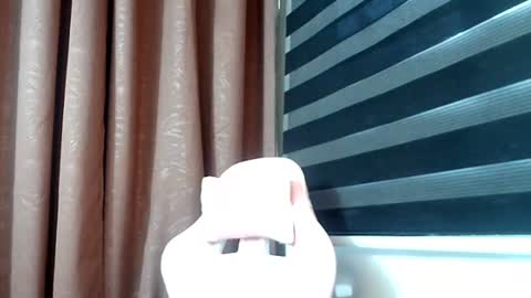 Angel online show from 10-25-25, 11:43