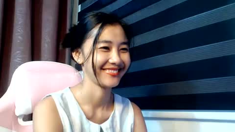 Angel online show from 10-28-25, 11:51