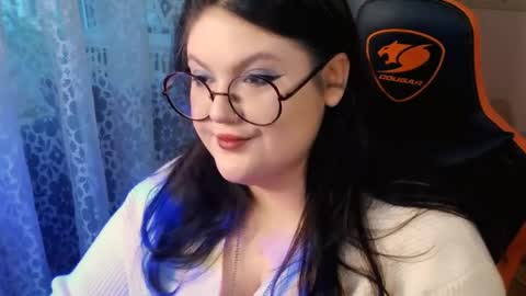 Luna online show from 05-31-26, 01:14