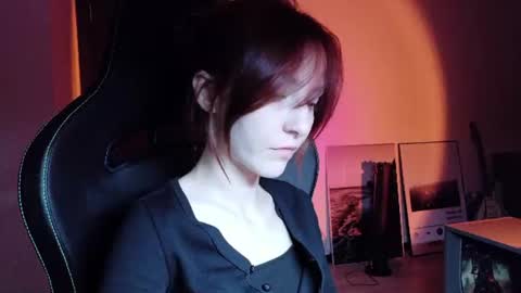 Snapshot of dead_girll chatting on 07-06-26, 11:40 freak online show from 07-06-26, 11:40