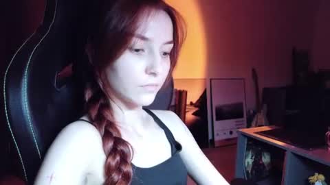 Snapshot of dead_girll chatting on 07-11-26, 09:38 freak online show from 07-11-26, 09:38