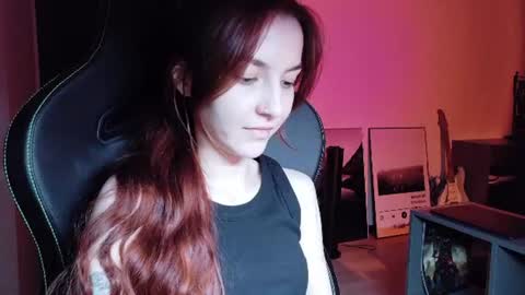 Snapshot of dead_girll chatting on 07-16-26, 11:22 freak online show from 07-16-26, 11:22