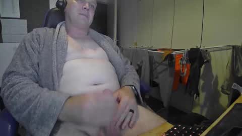 Snapshot of deadlysgy chatting on 05-16-26, 07:23 deadlysgy online show from 05-16-26, 07:23