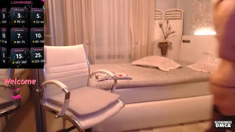 DeaLux  online show from 11-27-25, 05:15