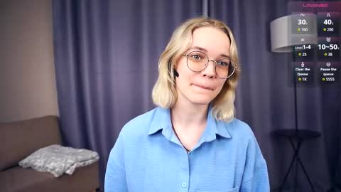 Charlie 18yo online show from 09-10-25, 04:07
