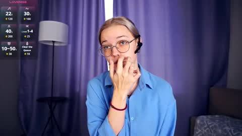 Charlie 18yo online show from 09-26-25, 06:17