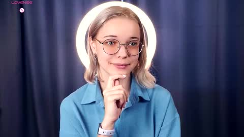 Charlie 18yo online show from 10-15-25, 06:35