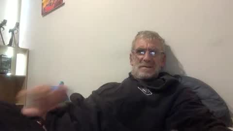 Snapshot of deanofflove221000 chatting on 02-17-26, 01:13 deanofflove221000 online show from 02-17-26, 01:13