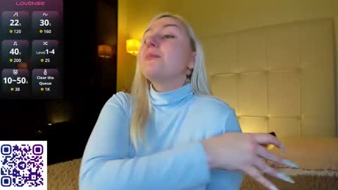 Debbie Mon Tue Fri Sun Sat GMT 3 1000am - 0400pm  online show from 03-19-26, 04:55