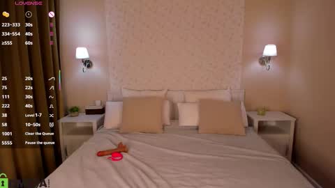 Jennifer online show from 11-19-25, 10:54