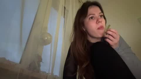 Snapshot of debbiii chatting on 02-19-26, 04:25 debbiii online show from 02-19-26, 04:25