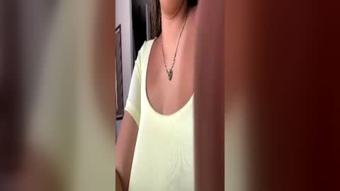 Victoria online show from 06-19-26, 02:54