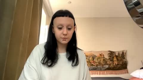 Snapshot of debithroneberry chatting on 07-31-26, 09:30 Nola online show from 07-31-26, 09:30