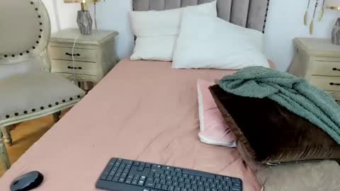 Debora online show from 03-09-25, 02:32