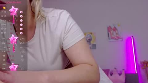 Cherry Pie online show from 11-11-25, 07:03