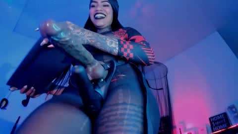 Snapshot of deborahtatto chatting on 09-21-25, 01:46 Doborah Miss Carter online show from 09-21-25, 01:46