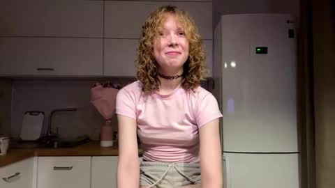 Hello My name is Sarah im new model here and little but shy. online show from 01-13-26, 03:17