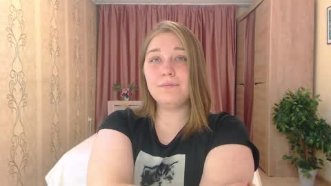 Snapshot of debramust chatting on 12-14-24, 01:59 debramust online show from 12-14-24, 01:59