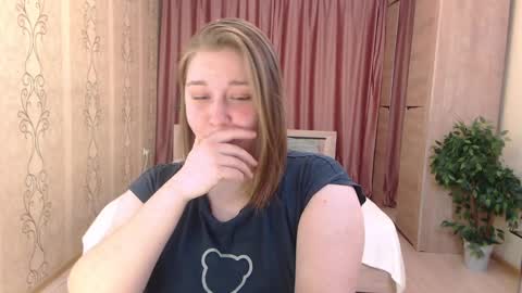 Snapshot of debramust chatting on 12-21-24, 01:36 debramust online show from 12-21-24, 01:36