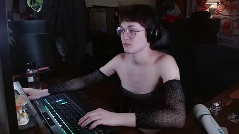 decemberholiday online show from 07-24-26, 05:55