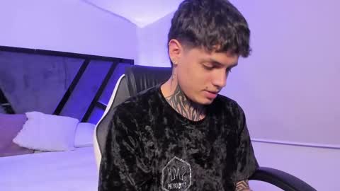 Snapshot of declan_fox chatting on 09-17-25, 03:52 declan_fox online show from 09-17-25, 03:52