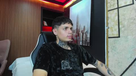 Snapshot of declan_fox chatting on 09-27-25, 04:06 declan_fox online show from 09-27-25, 04:06