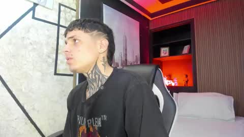 Snapshot of declan_fox chatting on 09-28-25, 03:56 declan_fox online show from 09-28-25, 03:56