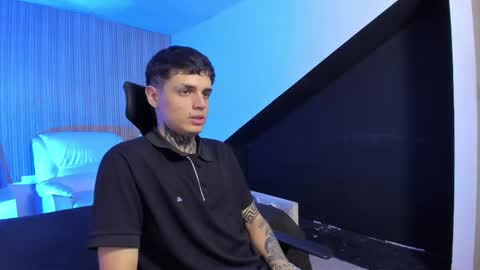 Snapshot of declan_fox chatting on 09-30-25, 04:17 declan_fox online show from 09-30-25, 04:17