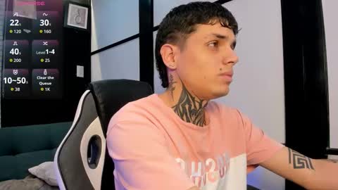 Snapshot of declan_fox chatting on 10-08-25, 12:14 declan_fox online show from 10-08-25, 12:14