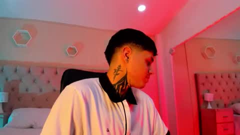 Snapshot of declan_fox chatting on 10-18-25, 04:48 declan_fox online show from 10-18-25, 04:48