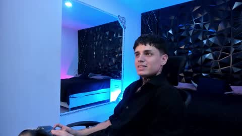 Snapshot of declan_fox chatting on 10-22-25, 04:46 declan_fox online show from 10-22-25, 04:46