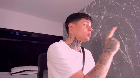 Snapshot of declan_fox chatting on 10-30-25, 03:52 declan_fox online show from 10-30-25, 03:52