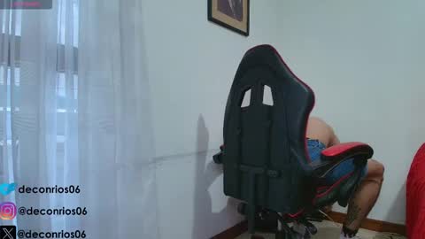 Santiago online show from 11-25-25, 10:21