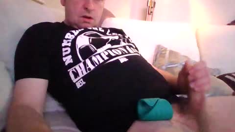 dee283 online show from 12-01-25, 08:41