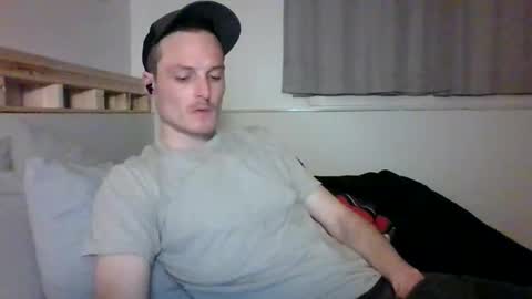 Snapshot of dee4dayz19 chatting on 02-18-26, 03:24 Dee4dayz online show from 02-18-26, 03:24