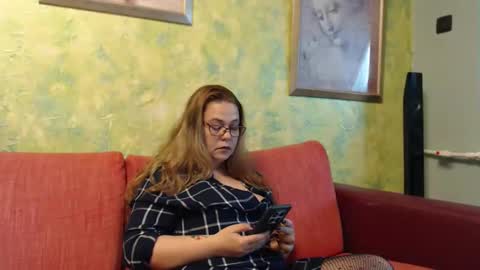 Snapshot of deea1805 chatting on 02-28-26, 02:40 deea1805 online show from 02-28-26, 02:40