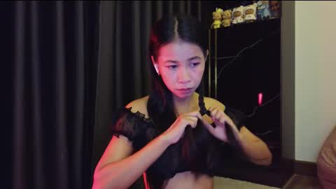 Snapshot of deedeedoll chatting on 03-25-26, 01:22 deedeedoll online show from 03-25-26, 01:22