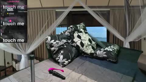 Deeply  Asian style...  Nice to meet you   thumb up me please help us. online show from 11-17-25, 05:41