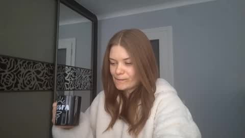 Snapshot of deettabinker chatting on 03-03-26, 08:31 Camila online show from 03-03-26, 08:31