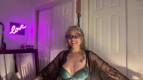 Tori online show from 09-23-25, 02:36