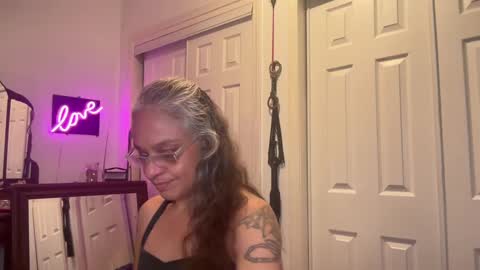 Tori online show from 10-01-25, 12:27