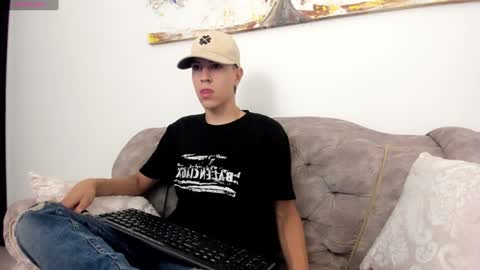 Snapshot of dei_v_48 chatting on 01-30-25, 09:47 DEIVY online show from 01-30-25, 09:47