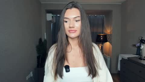 Laura online show from 04-02-26, 08:34
