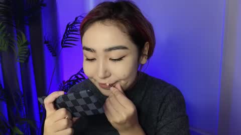 Snapshot of deiri_destiny chatting on 12-12-24, 06:25 sexy bimbo little kitty asian misstress quen princes sexy girl you can just call me pleasure online show from 12-12-24, 06:25