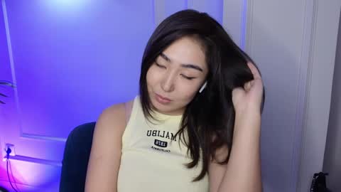 Snapshot of deiri_destiny chatting on 12-17-24, 09:39 sexy bimbo little kitty asian misstress quen princes sexy girl you can just call me pleasure online show from 12-17-24, 09:39