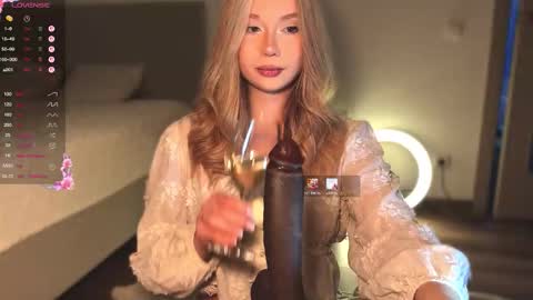 Snapshot of delanona chatting on 02-14-26, 06:15 Dia online show from 02-14-26, 06:15