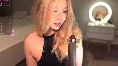 Snapshot of delanona chatting on 03-12-26, 10:16 Dia online show from 03-12-26, 10:16