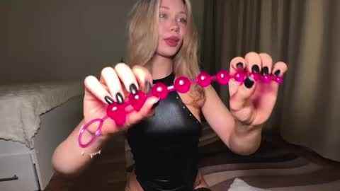 Snapshot of delanona chatting on 05-29-26, 10:30 Dia online show from 05-29-26, 10:30