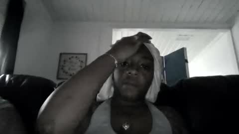 Snapshot of delhuxxx chatting on 03-09-25, 04:33 DelhuXXX online show from 03-09-25, 04:33